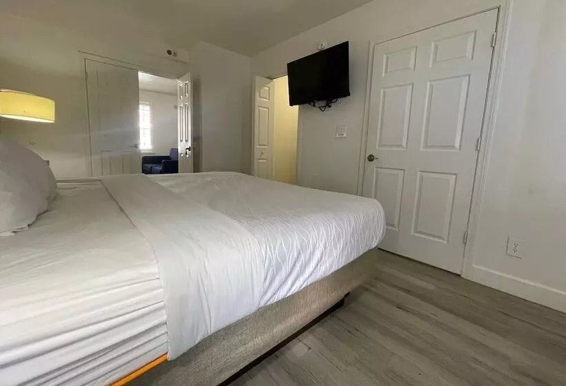 スイート, Surestay Plus Hotel By Best Western Tempe University