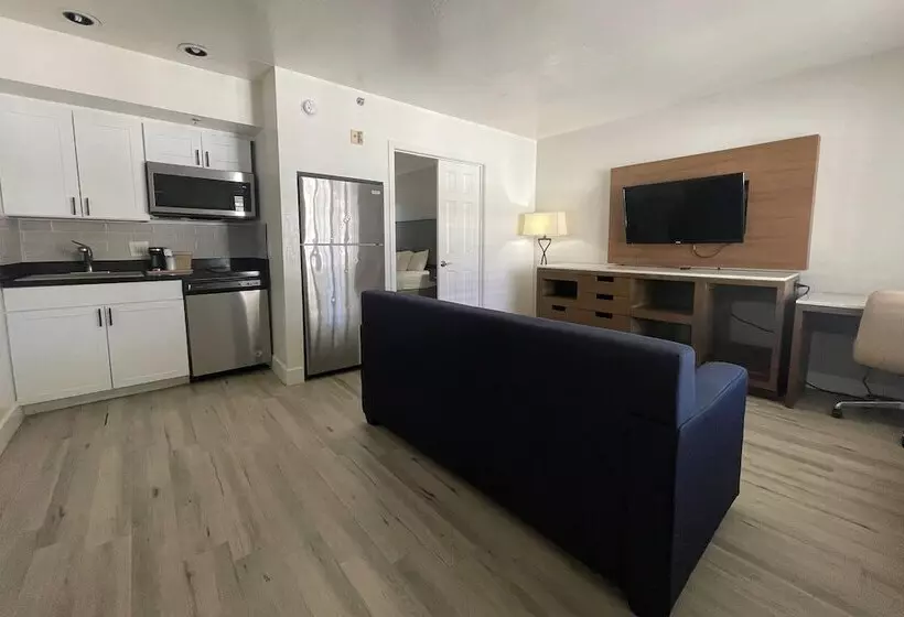 スイート, Surestay Plus Hotel By Best Western Tempe University