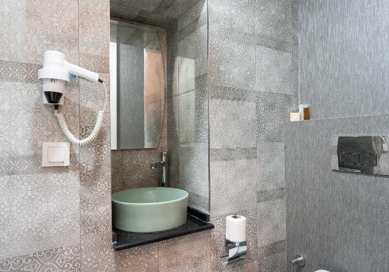 اتاق استاندارد یک نفره, Cedrus