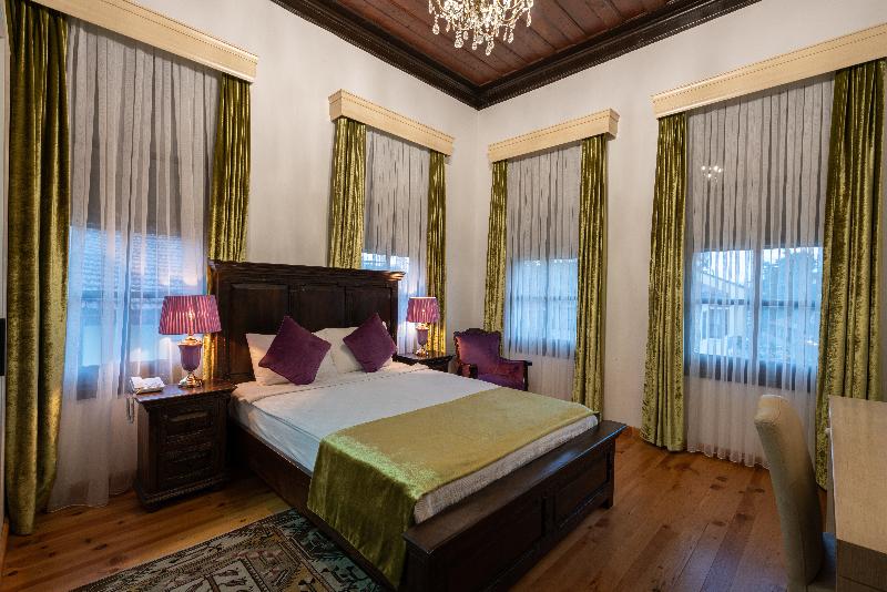 اتاق لوکس, Cedrus