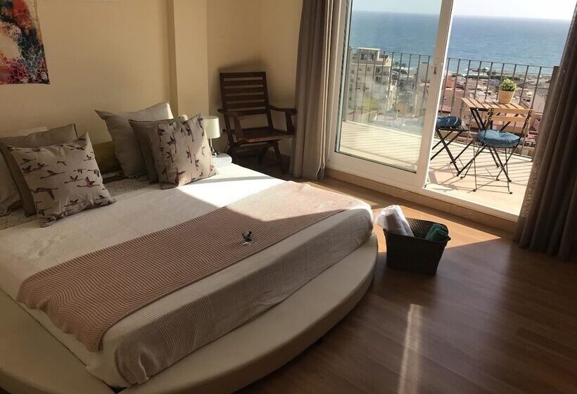 バス共有のスタンダードルーム, Rooms In Seafront Villa