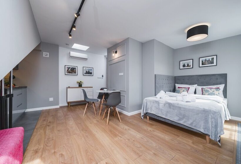 标准工作室, Barbakan Residence Old Town