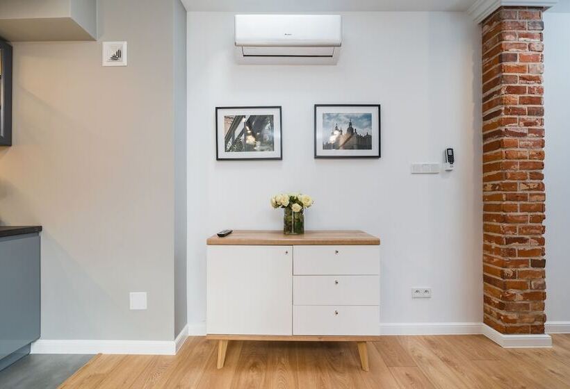 标准工作室, Barbakan Residence Old Town