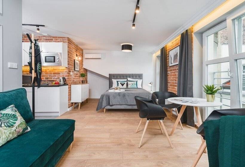 标准工作室, Barbakan Residence Old Town