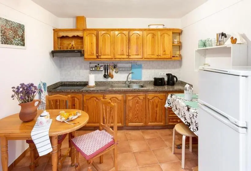 Standard-huone Jaettu Kylpyhuone, Tabaiba Guesthouse
