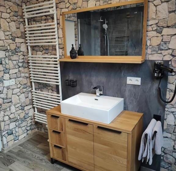 침실 2개 아파트, Pension Bergstube