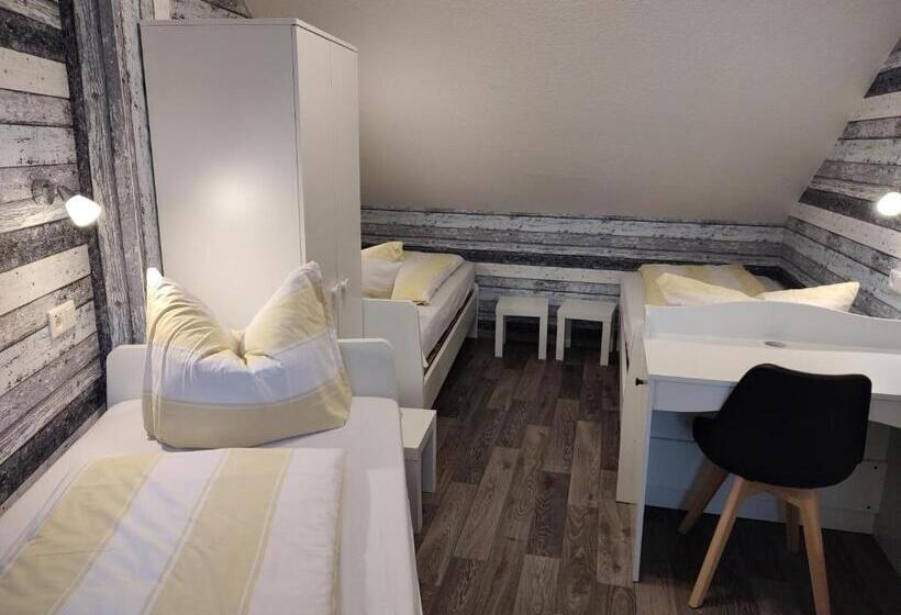 침실 2개 아파트, Pension Bergstube