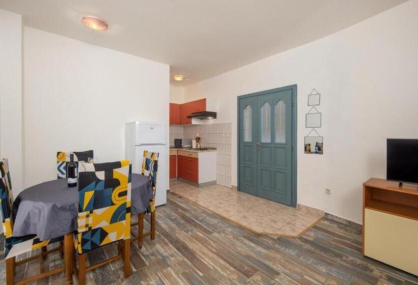 침실 2개 아파트, Apartments Lapida