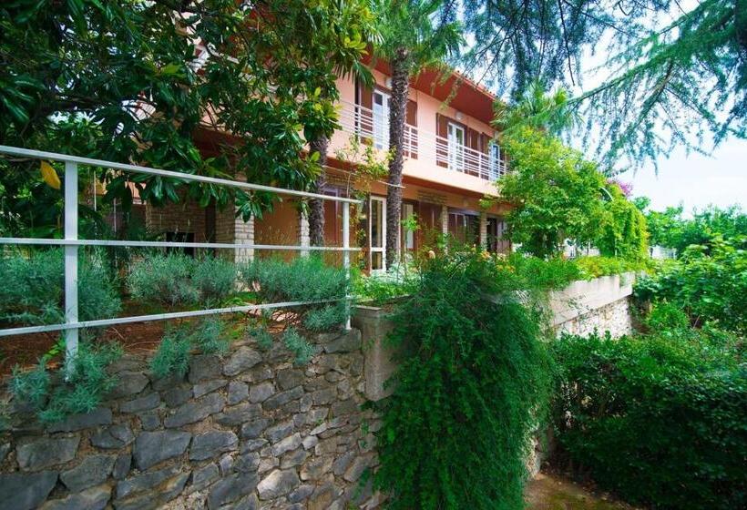 شقة غرفة واحدة, Apartments Ljerka