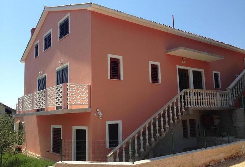 דירת חדר, Apartments Mira 1434