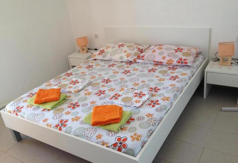 テラス付き１ベッドルームアパートメント, Apartments Mira 1434