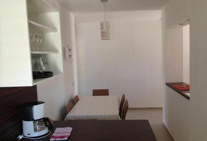 テラス付き１ベッドルームアパートメント, Apartments Mira 1434