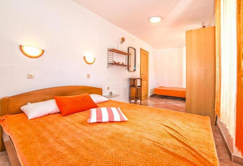 침실 1개 아파트, Apartments Salčinović