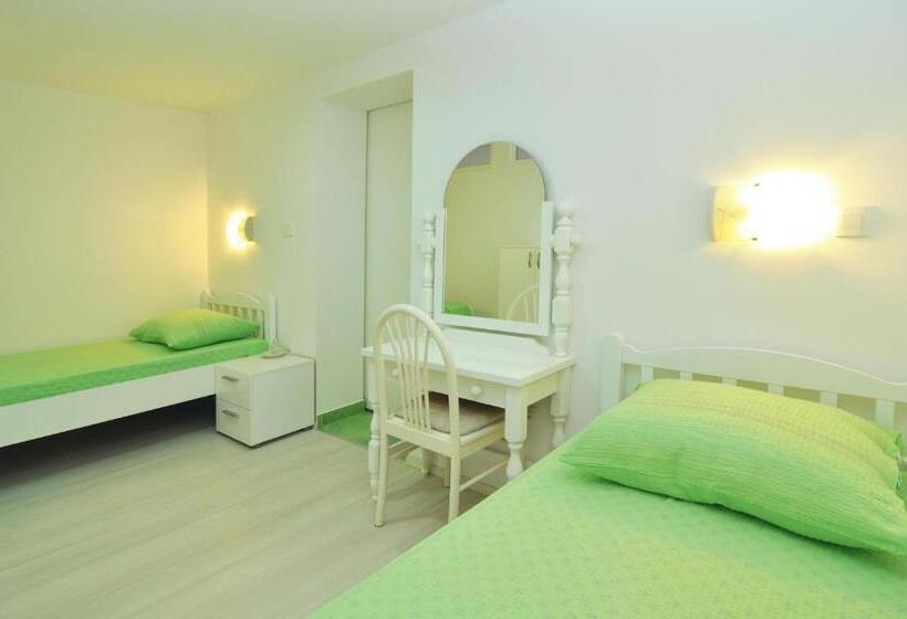 شقة غرفة واحدة, Apartments Tojčić