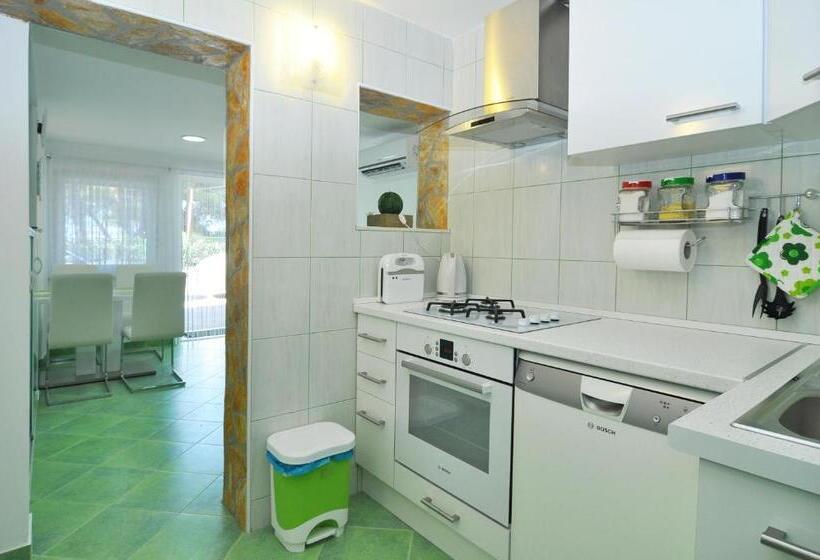 شقة غرفة واحدة, Apartments Tojčić