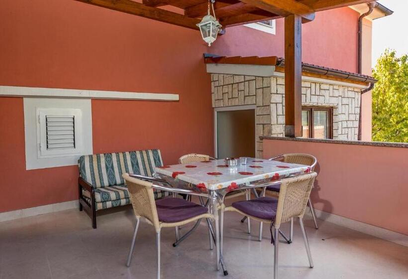 דירת חדר עם טרסה, Villa Schober Baška