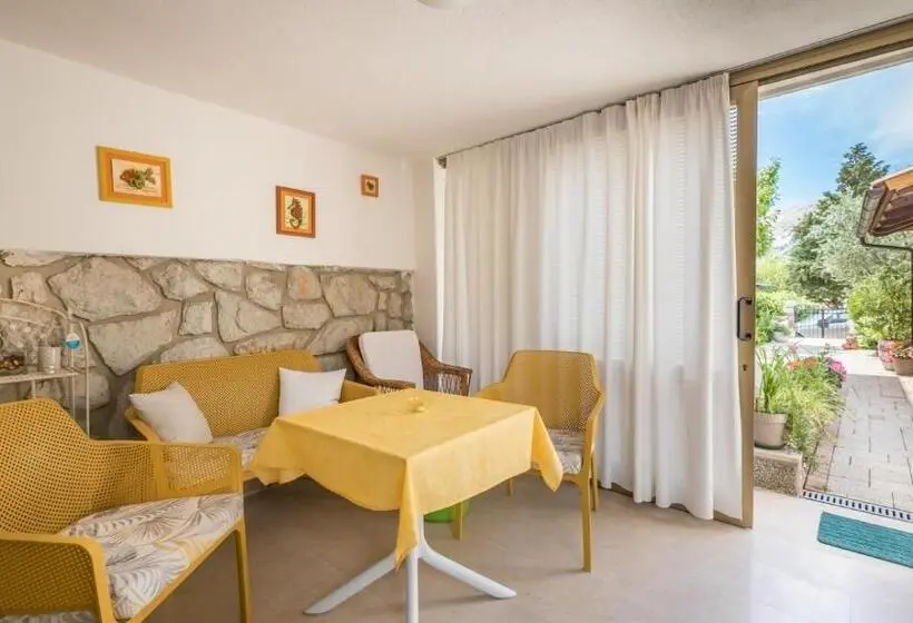 テラス付きスタンダードワンルーム, Villa Schober Baška