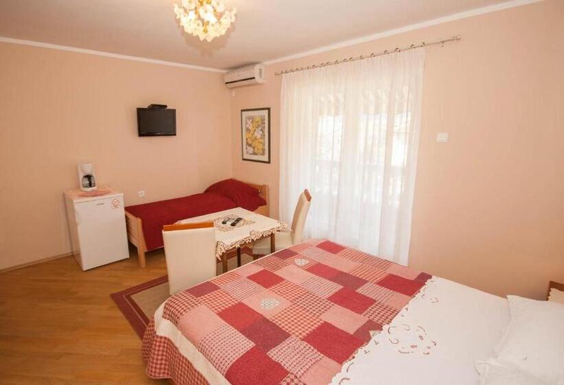 חדר סטנדרט עם מרפסת, Villa Schober Baška