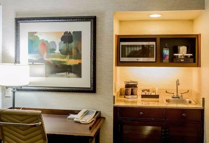 سوئیت برای معلولان, Embassy Suites By Hilton Lexington Green