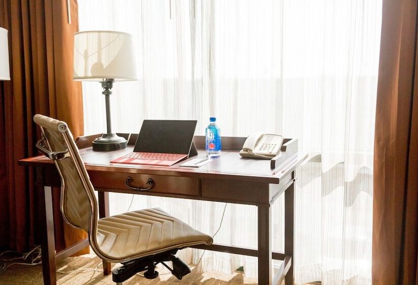 장애인을 위한 스위트, Embassy Suites By Hilton Lexington Green