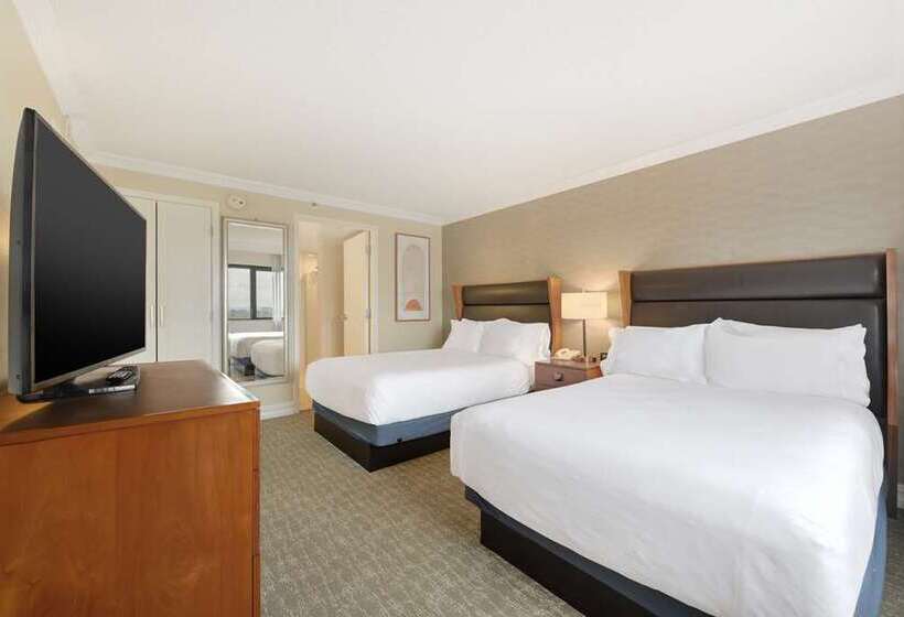 Люкс, Embassy Suites By Hilton Lexington Green