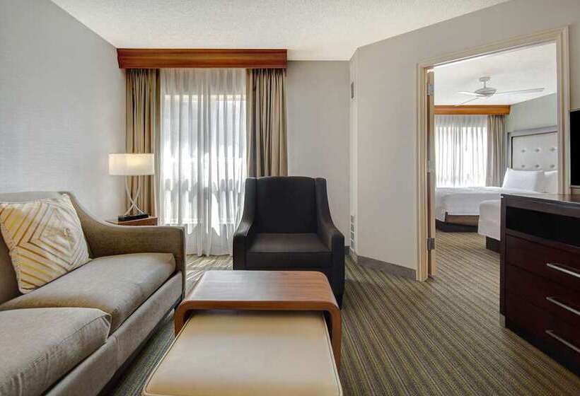 Люкс Премиум, Embassy Suites By Hilton Lexington Green
