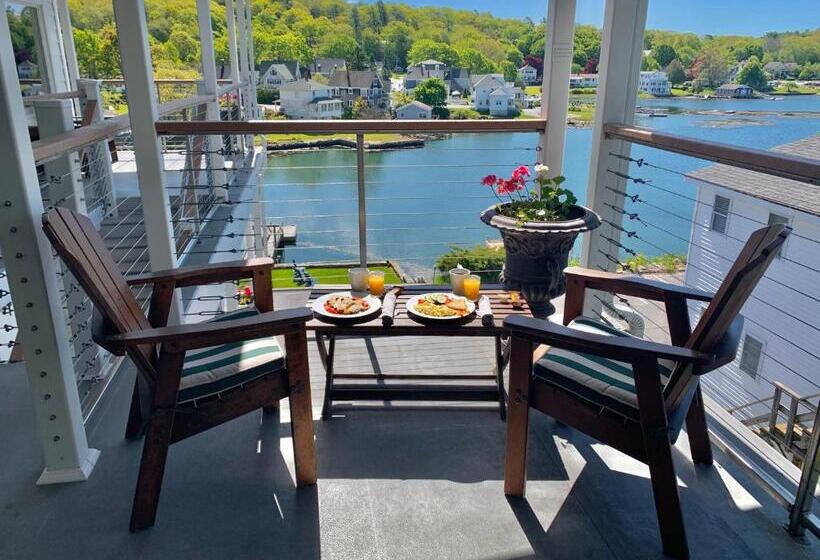 Deluxe Szoba Kind Size Bed, Harborage Inn On The Oceanfront