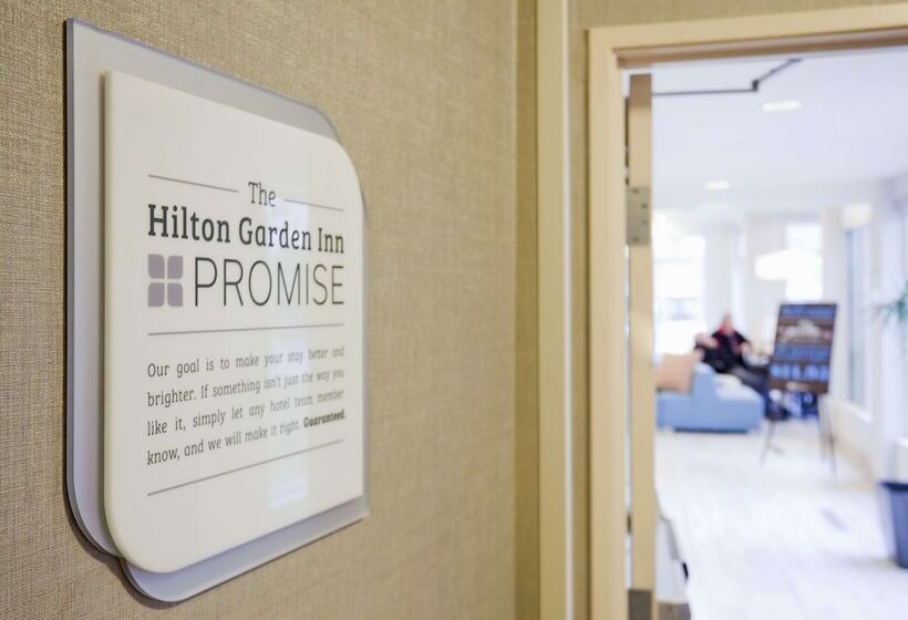 חדר סטנדרט מותאם לאדם עם מוגבלויות, Hilton Garden Inn Minneapolis Eagan