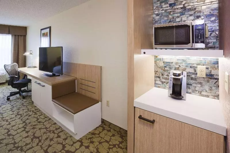 キングサイズベッドのスタンダードルーム, Hilton Garden Inn Minneapolis Eagan