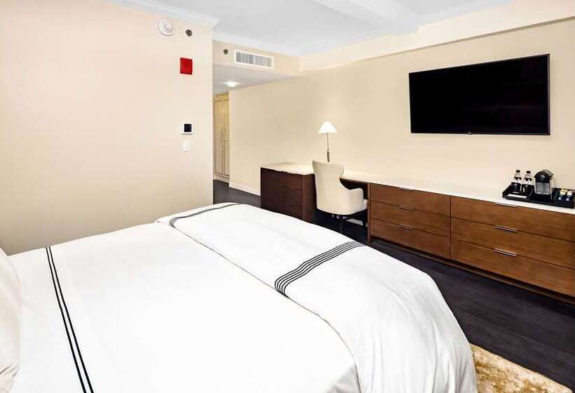 キングサイズベッドのスタンダードルーム, Hilton San Jose