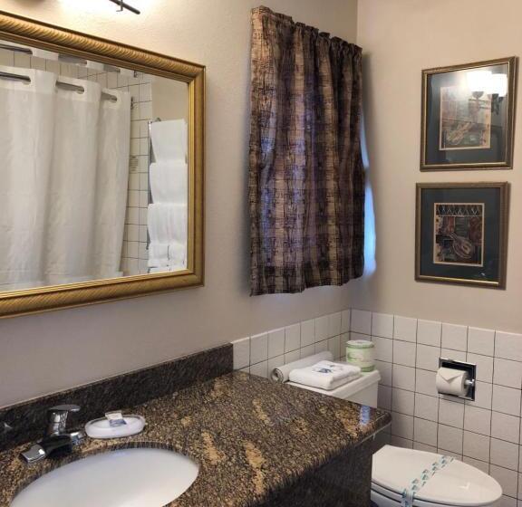 חדר סטנדרט עם מיטת קינג, Port Angeles Inn