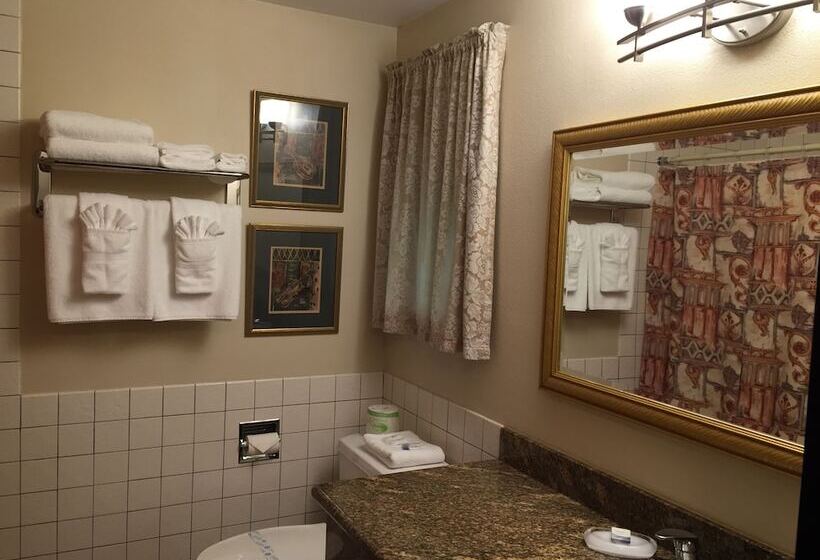 חדר סטנדרט עם מיטת קווין, Port Angeles Inn