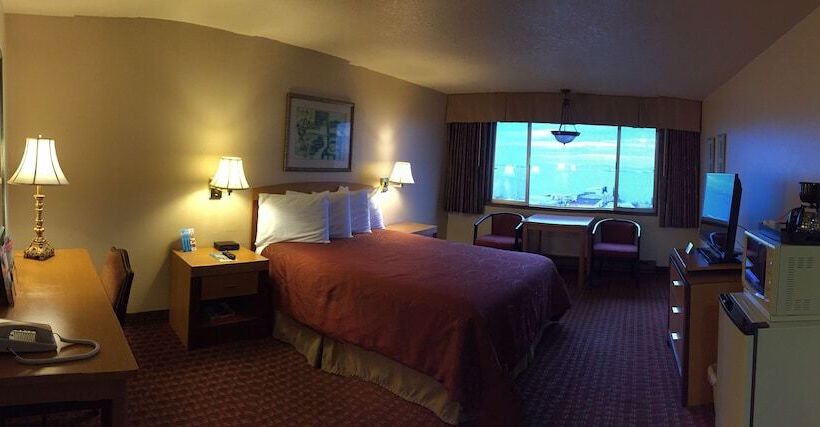 חדר סטנדרט עם מיטת קווין, Port Angeles Inn