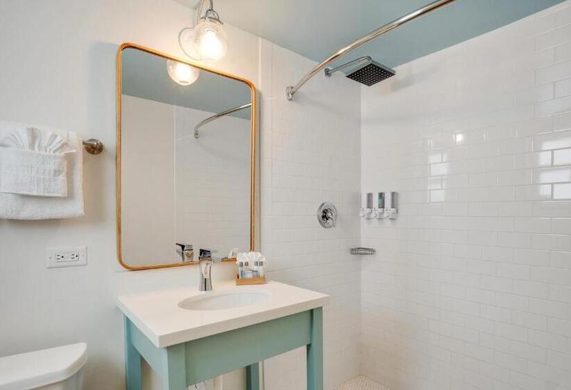 إستوديو قياسى, Fisher Inn Resort & Marina