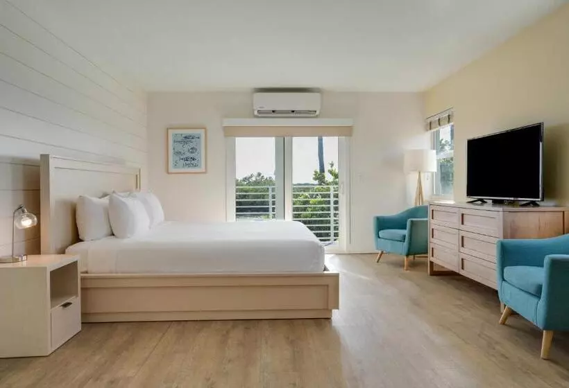 バルコニー付きスタンダードステューディオ, Fisher Inn Resort & Marina
