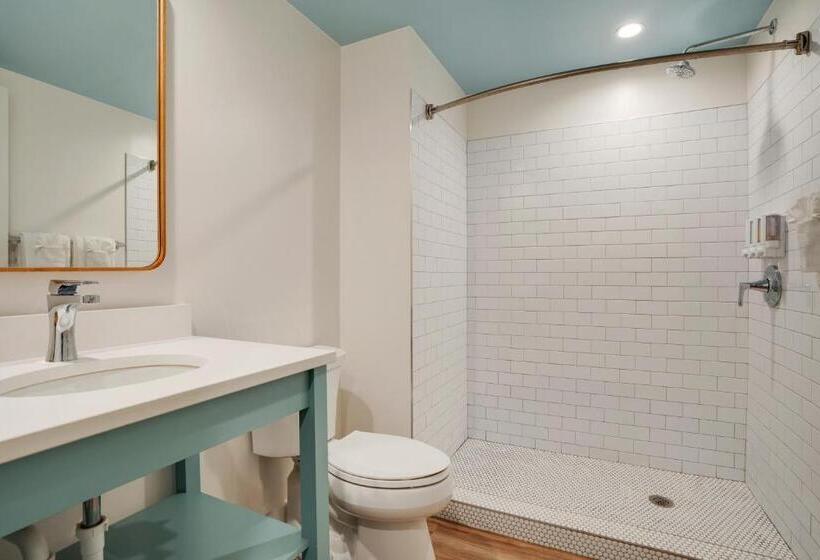 إستوديو قياسى, Fisher Inn Resort & Marina