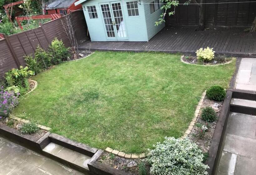 חדר סטנדרט, Sage House