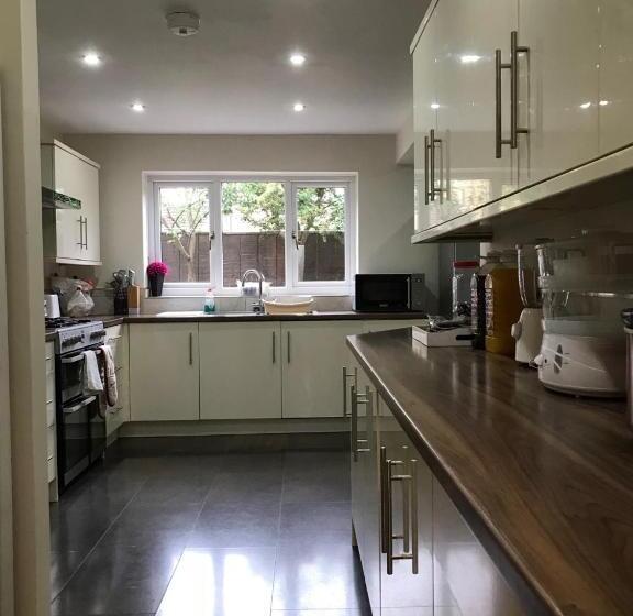 חדר סטנדרט, Sage House