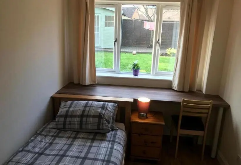 Standard-huone Puutarhanäkymä, Sage House