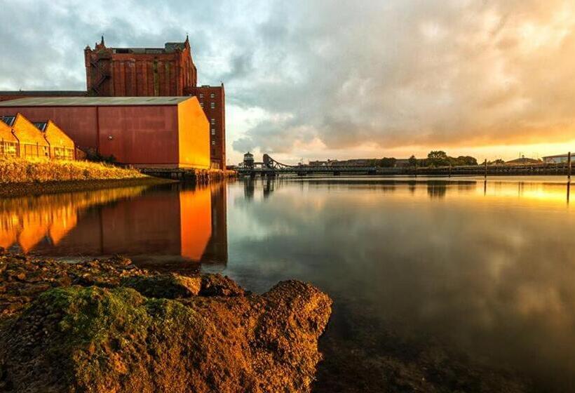 חדר משפחתי חדר אמבטיה משותף, Regent Guest House Grimsby