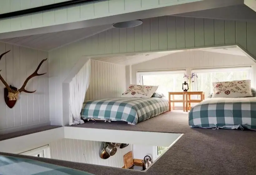 １ベッドルームハウス, Extraordinary Huts