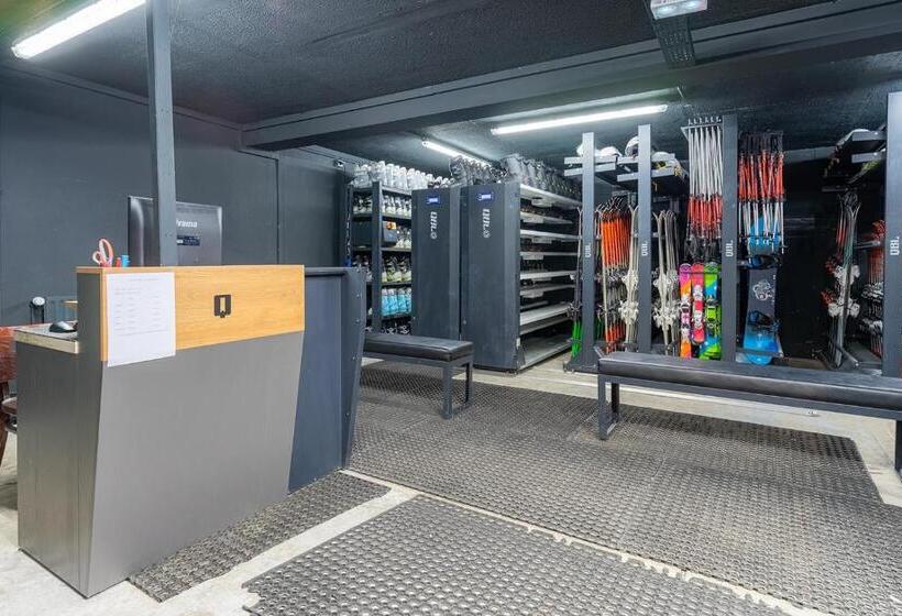 اتاق لوکس با بالکن, Ho36 La Plagne