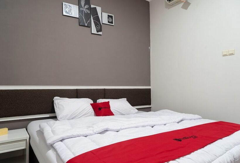 Номер Economy, Reddoorz Plus @ Sawah Besar