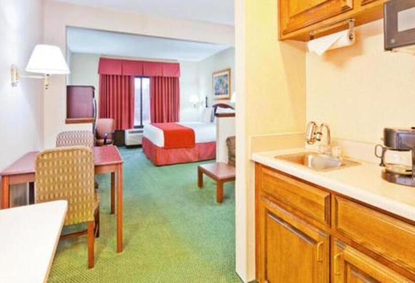 חדר סטנדרט עם מיטת קינג, Auburn Place Hotel & Suites Paducah