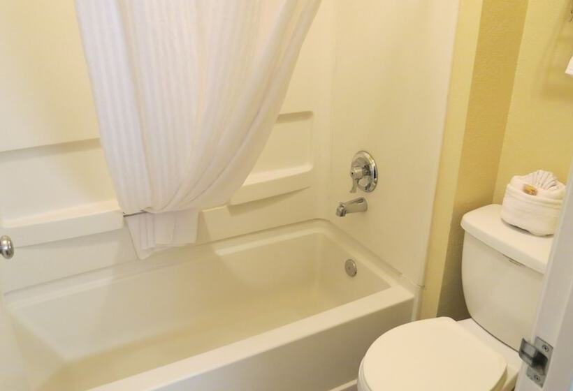 Номер Deluxe, Baymont Inn & Suites By Wyndham Holbrook