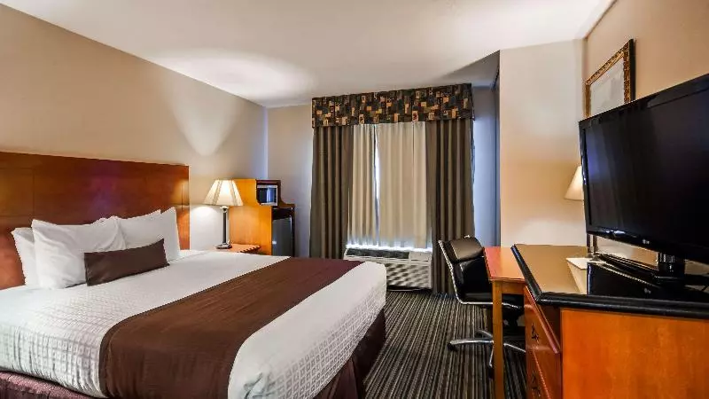 キングサイズベッドのスタンダードルーム, Best Western Plus Twin View Inn & Suites