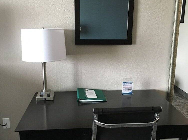 带2个双人床的标准工作室, Comfort Inn