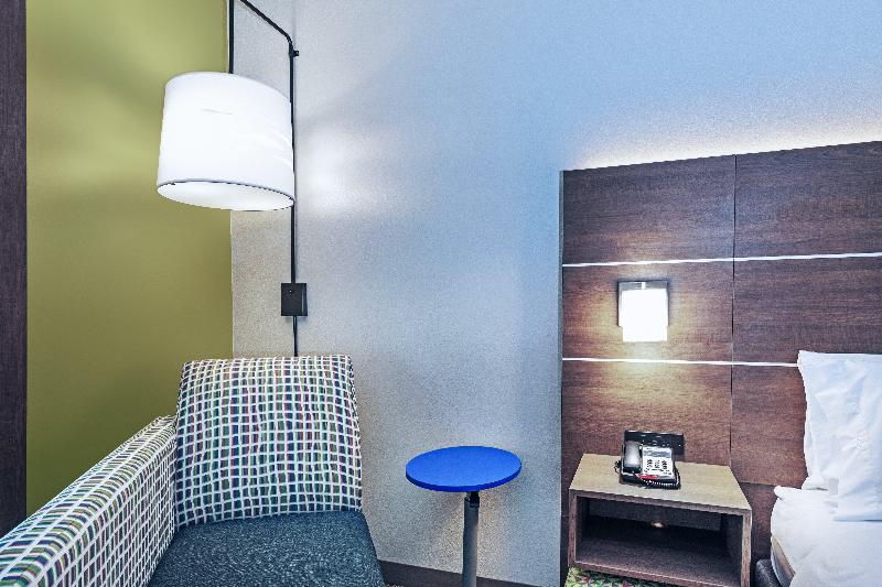 스탠다드 룸 킹사이즈 침대, Holiday Inn Express & Suites Sulphur   Lake Charles, An Ihg