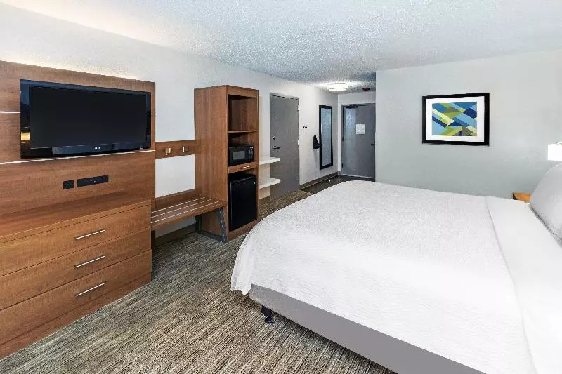 身障者適用キングサイズベッドルーム, Holiday Inn Express & Suites Sulphur   Lake Charles, An Ihg