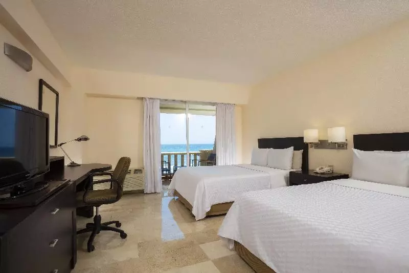 身障者適用クイーンサイズベッドルーム, Holiday Inn Express & Suites Sulphur   Lake Charles, An Ihg